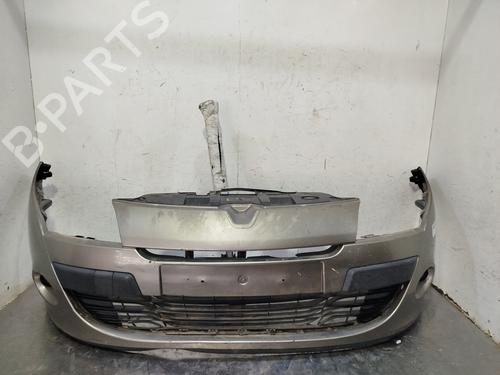 Used Front bumper RENAULT MEGANE III Grandtour (KZ0/1) [2008-2016]  29282615