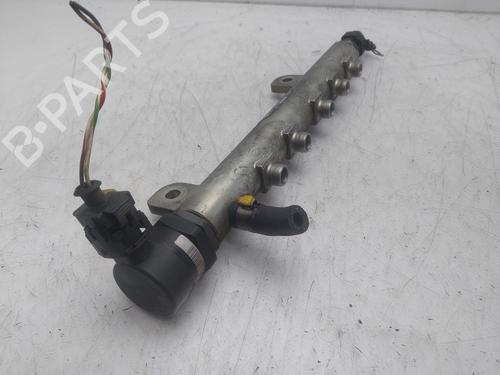 Used Injection rail Injection rail 37023382 37023382