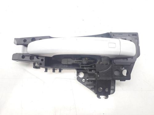 Used Rear left exterior door handle Rear left exterior door handle AUDI A1 Sportback (8XA, 8XF) 1.4 TDI (90 hp) 10241424 10241424