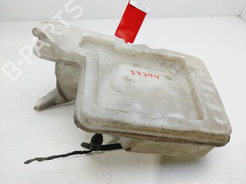 Used Windscreen washer tank BMW 5 (E60) 525 d (177 hp) 26619254