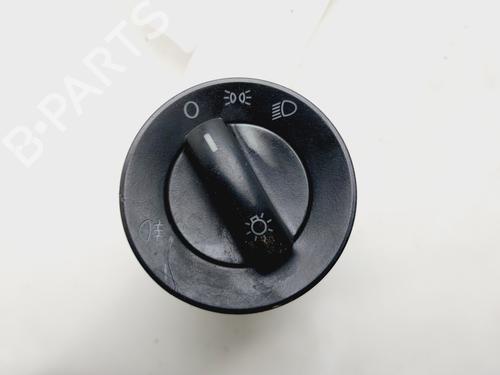 Used Headlight switch VW POLO IV (9N_, 9A_) 1.4 16V (75 hp) 31033964