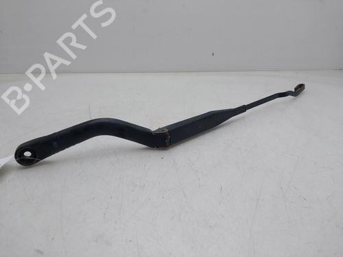 Used Front windshield wiper arm Front windshield wiper arm 38438832 38438832