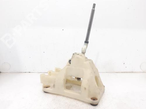 Used Manual gearbox selector Manual gearbox selector HYUNDAI ix35 (LM, EL, ELH) 1.7 CRDi (116 hp) 7423061 7423061