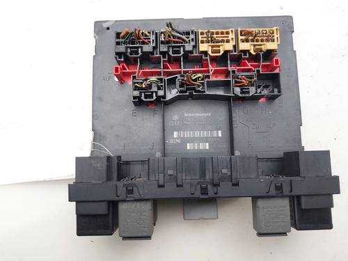 Used Fuse box Fuse box 39139401 39139401