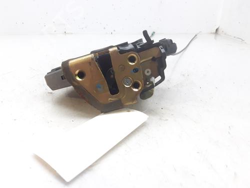 Used Rear left lock TOYOTA COROLLA Saloon (_E12_) 2.0 D-4D (CDE120_, CDE120R) (116 hp) 8172732