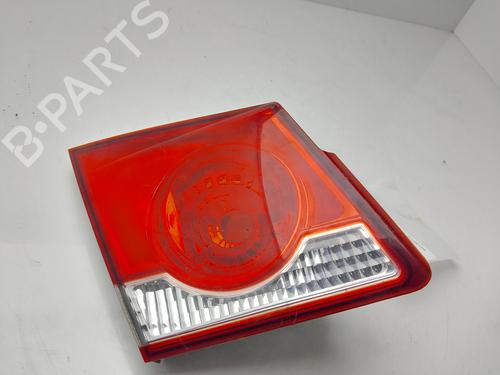 Feu de coffre gauche CHEVROLET CRUZE (J300) 1.6 (113 hp) 31163631