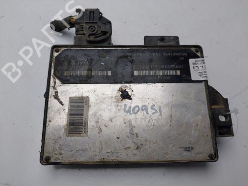 Used Engine control unit (ECU) CITROËN XSARA (N1) 1.9 D (70 hp) 32228082