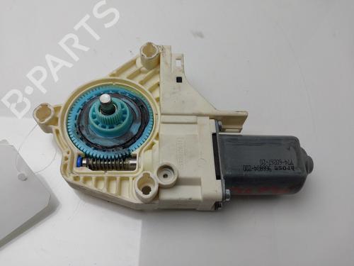 Used Right front window motor AUDI A4 B8 (8K2) [2007-2017]  30537027