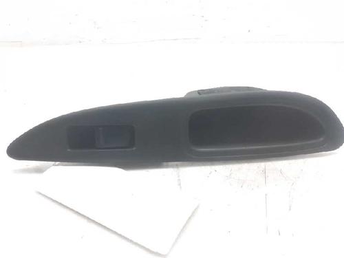 Used Left rear window switch NISSAN PRIMERA (P12) 2.2 Di (126 hp) 4501950