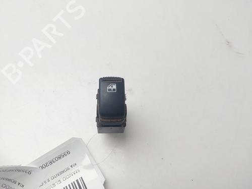 Used Left rear window switch KIA SORENTO I (JC) 2.5 CRDi (170 hp) 31573272