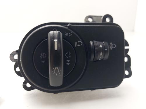 Used Headlight switch Headlight switch FORD FUSION (JU_) 1.4 (80 hp) 33470431 33470431