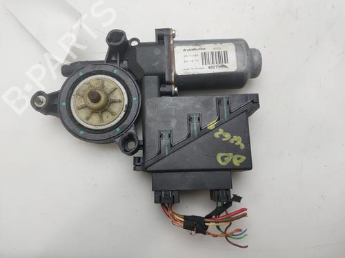 Portierruitmotor rechtsvoor Portierruitmotor rechtsvoor 38105214 38105214