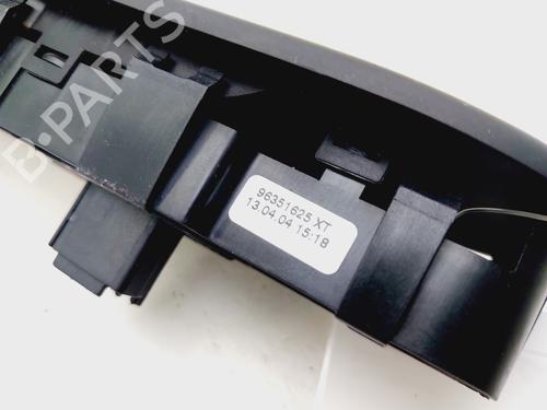 Right front window switch PEUGEOT 307 Break (3E) | BP29941539I26
