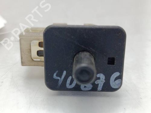 Used Switch Switch MERCEDES-BENZ E-CLASS (W210) E 240 (210.061) (170 hp) 39751319 39751319