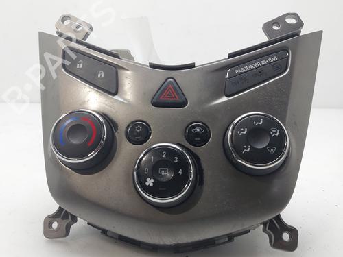 Used Climate control CHEVROLET AVEO Saloon (T300) 1.2 LPG (86 hp) 18902220