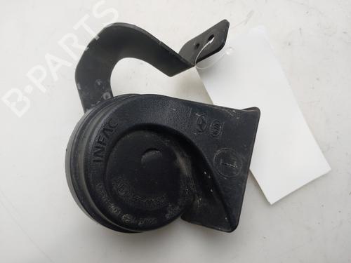 horn-kia-stonic-yb-2017-34717975 main image