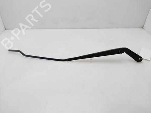 Used Front windshield wiper arm SEAT LEON (1M1) [1999-2006]  32288850