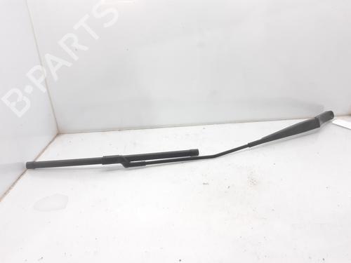 Used Front windshield wiper arm SEAT ATECA (KH7, KHP) 1.0 TSI (115 hp) 7281261