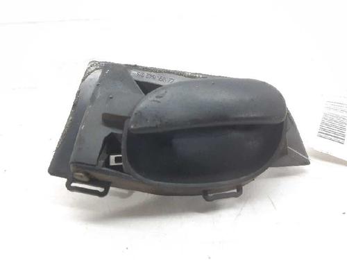 Højre bagtil invendig håndtag PEUGEOT 206 Hatchback (2A/C) 1.4 LPG (75 hp) 12400218