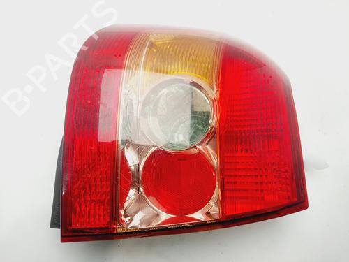 Højre baglygte TOYOTA COROLLA (_E12_) 1.6 VVT-i (ZZE121_, ZZE121R) (110 hp) 32736675