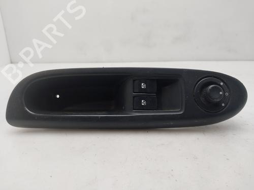 Comutador vidro frente esquerdo Comutador vidro frente esquerdo RENAULT CLIO II (BB_, CB_) 1.5 dCi (B/CB07) (65 hp) 34435694 34435694