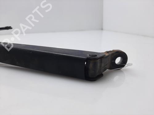 Front windshield wiper arm NISSAN TERRANO II (R20) 2.7 TDi 4WD | BP16121081C143 