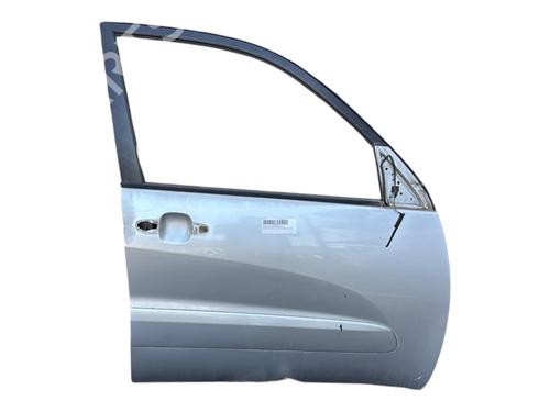 Used Right front door TOYOTA RAV 4 II (_A2_) [2000-2005]  29878255