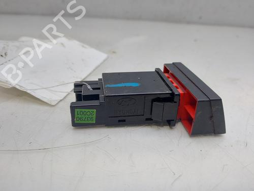 Warning switch HYUNDAI COUPE II (GK) 1.6 16V | BP16564140I22 
