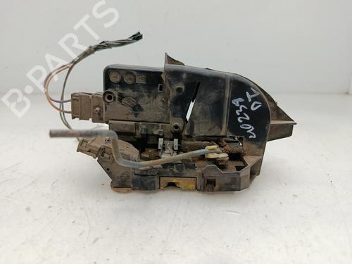 Fechadura frente esquerda RENAULT LAGUNA I (B56_, 556_) 1.9 dCi (B56W) (107 hp) 31375702