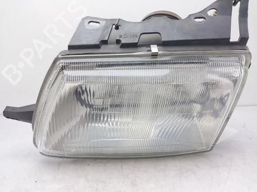Used Left headlight CITROËN SAXO (S0, S1) 1.4 VTS (75 hp) 12905616