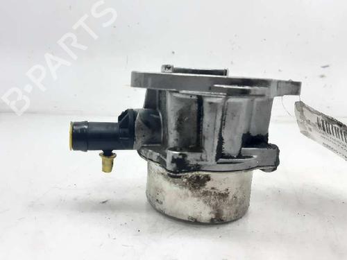 Used Vacuum pump RENAULT KANGOO / GRAND KANGOO II (KW0/1_) 1.5 dCi 85 (KW0K, KW0L, KW0B) (86 hp) 5338041