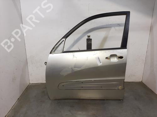Dør venstre foran TOYOTA RAV 4 II (_A2_) 2.0 D 4WD (CLA20_, CLA21_, CLA20R, CLA21R) (116 hp) 11854737