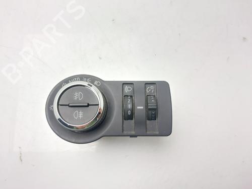 Used Headlight switch CHEVROLET TRAX 1.7 TD (131 hp) 30857795