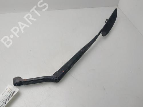 Used Front windshield wiper arm HYUNDAI H-1 / STAREX Bus (A1) 2.5 TD 4WD (101 hp) 32014103