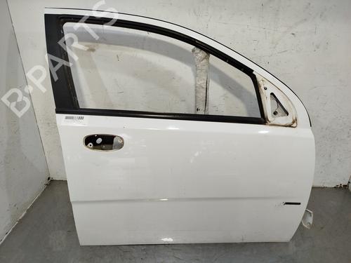 Used Right front door CHEVROLET AVEO / KALOS Hatchback (T200) 1.4 16V (94 hp) 23535988