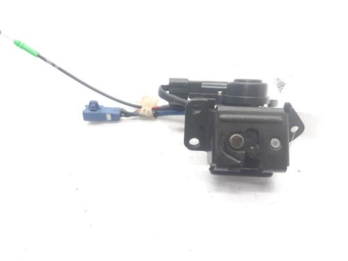 Tailgate lock TOYOTA COROLLA (_E12_) 2.0 D-4D (CDE120R_, CDE120L_) (116 hp) 6935002031 | 6935002031 |