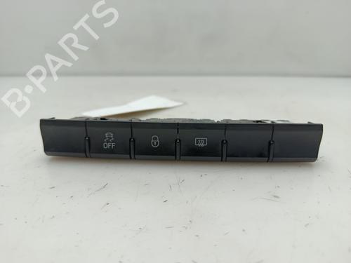 Used Switch SKODA RAPID (NH3, NK3, NK6) [2012-2022]  29323178