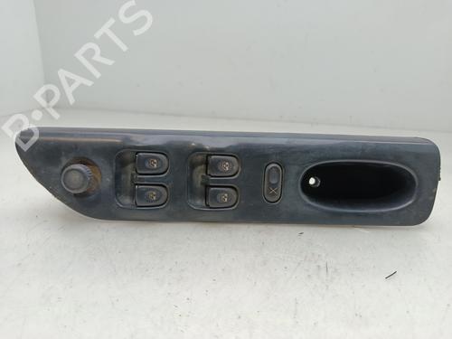 Used Left front window switch RENAULT LAGUNA I (B56_, 556_) 1.9 dCi (B56W) (107 hp) 31923976