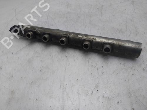 Used Injection rail Injection rail 36806900 36806900