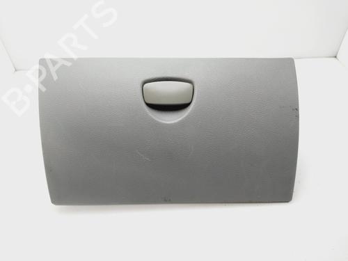 Used Glove box RENAULT CLIO II (BB_, CB_) 1.5 dCi (B/CB07) (65 hp) 30922356