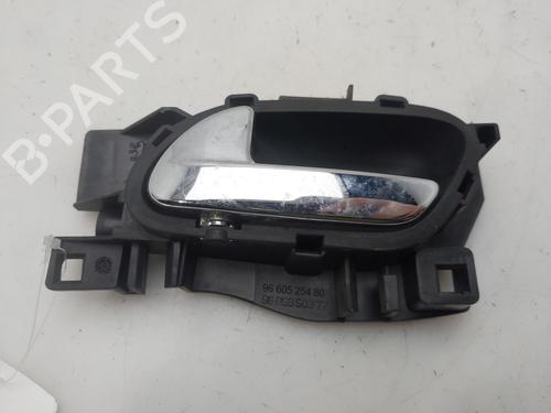 Used Front left interior door handle Front left interior door handle 38293968 38293968