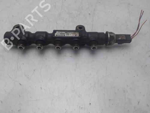 Used Injection rail Injection rail 38727456 38727456