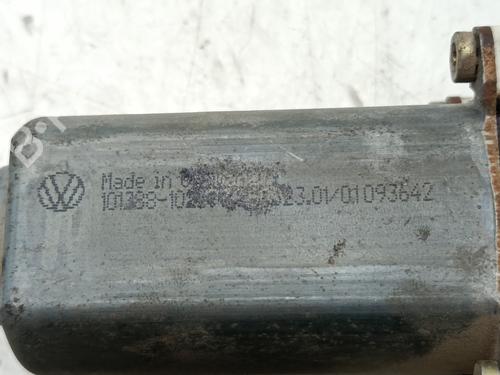 Moteur de lève-vitre arrière droit SEAT LEON (1M1)  | BP29911124E22