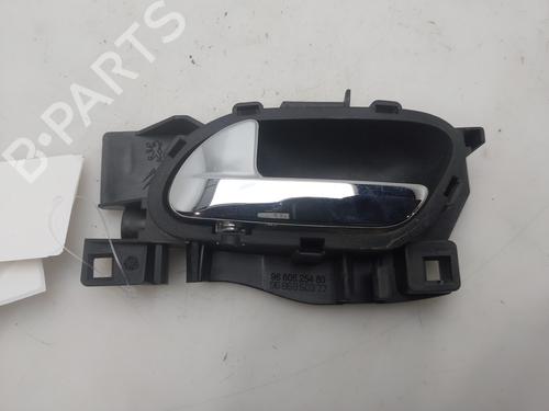 Used Front left interior door handle Front left interior door handle PEUGEOT 308 SW I (4E_, 4H_) 1.6 HDi (92 hp) 33219158 33219158