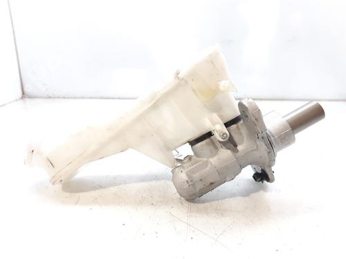 Brake master cylinder MERCEDES-BENZ GLA-CLASS (X156) GLA 200 CDI / d (156.908) | BP8334067M77 