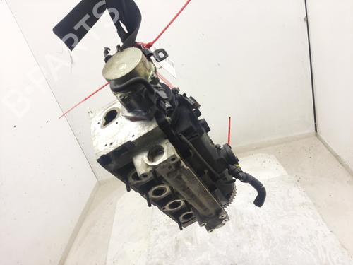 Used Cylinder head Cylinder head RENAULT TWINGO II (CN0_) 1.5 dCi 75 (75 hp) 33214388 33214388