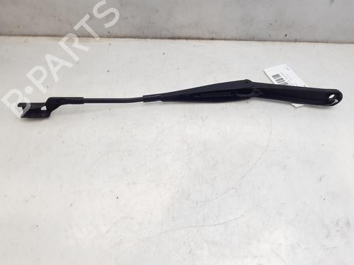 Front windshield wiper arm FORD FIESTA VI (CB1, CCN) 1.25 | BP16564246C143 