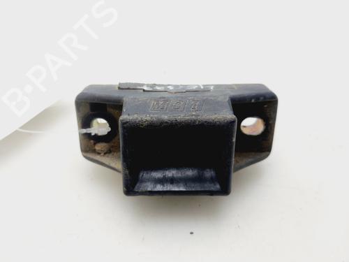 tailgate-lock-renault-scenic-i-mpv-ja01_-fa0_-1999-2000-2001-2002-2003-2004-2005-2006-2007-2008-2009-2010-32436760 main image