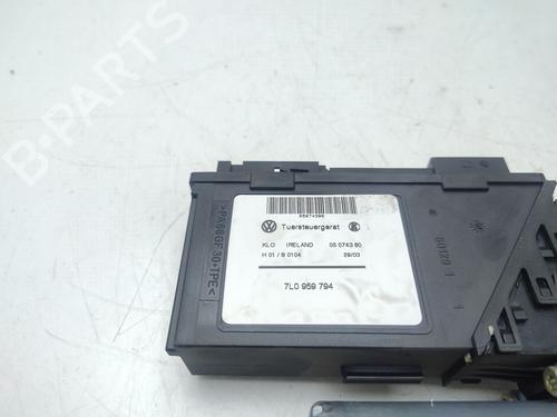 Right rear window motor VW TOUAREG (7LA, 7L6, 7L7)  | BP26730197E22 