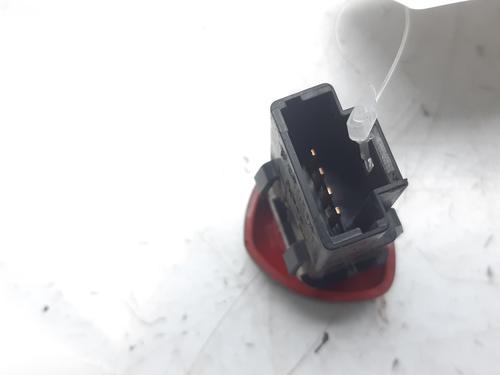 Warning switch RENAULT CLIO II (BB_, CB_) 1.2 (BB0A, BB0F, BB10, BB1K, BB28, BB2D, BB2H, CB0A,... | BP26137767I22